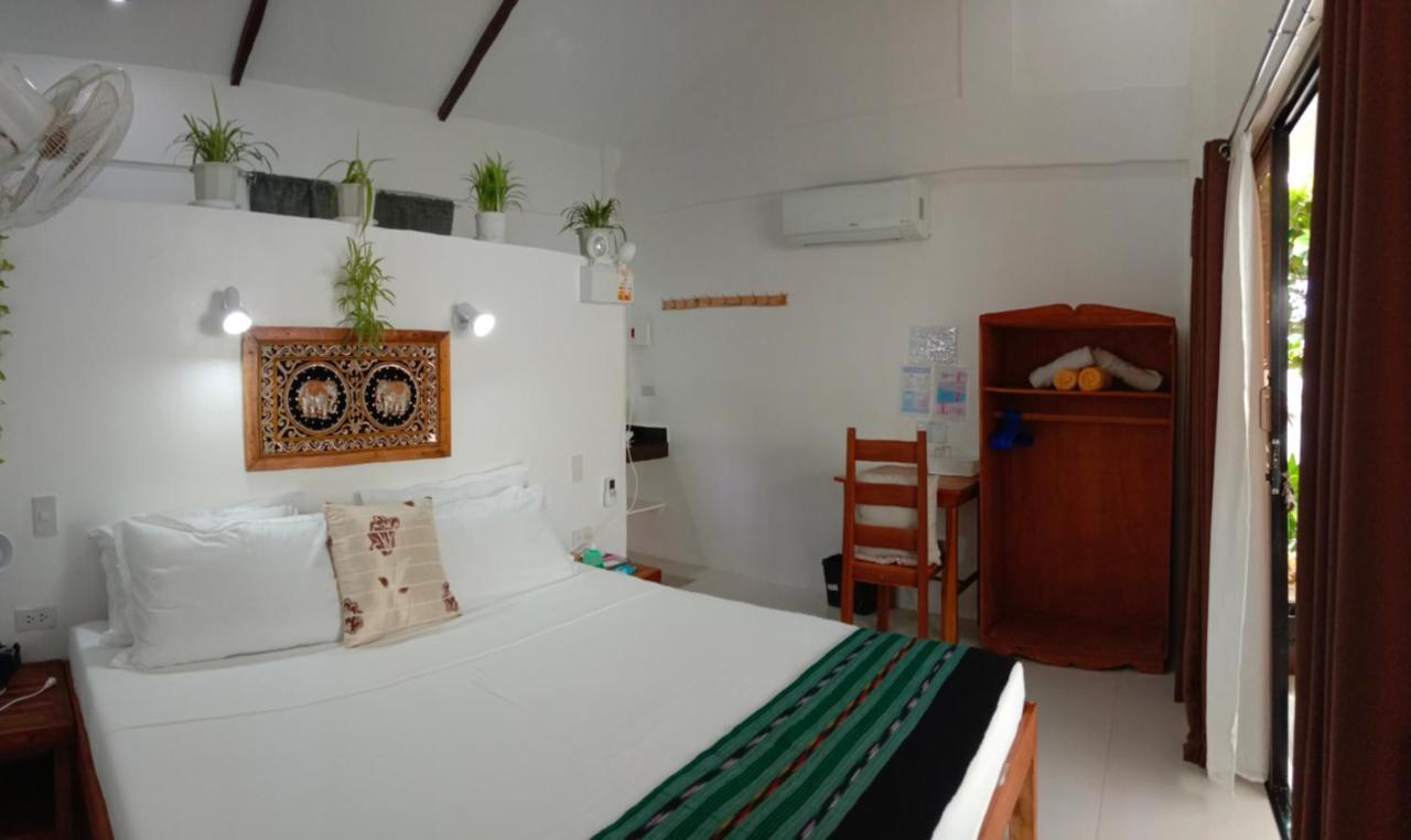 Corong Beach Resort Ель-Нідо Екстер'єр фото