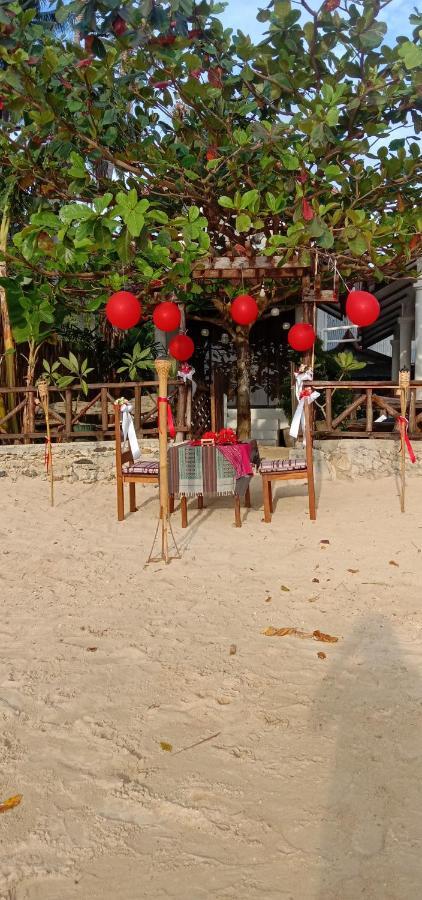 Corong Beach Resort Ель-Нідо Екстер'єр фото
