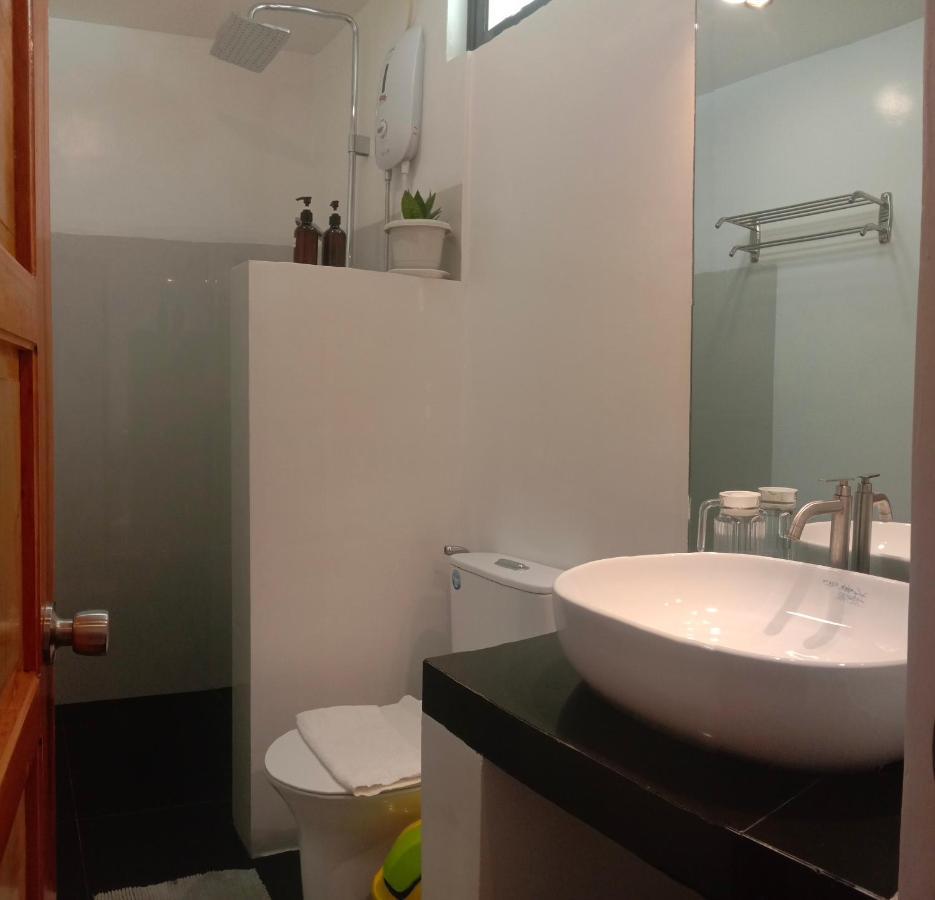 Corong Beach Resort Ель-Нідо Екстер'єр фото